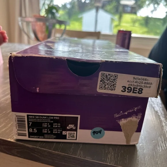 Nike Cherry SB Low Dunk Size 7 men’s OR 8.5 women’s - Picture 3 of 4